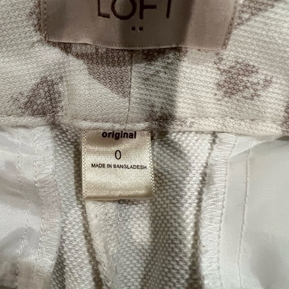 Ann Taylor LOFT Original Crop Pants Size 0. - Picture 3 of 4